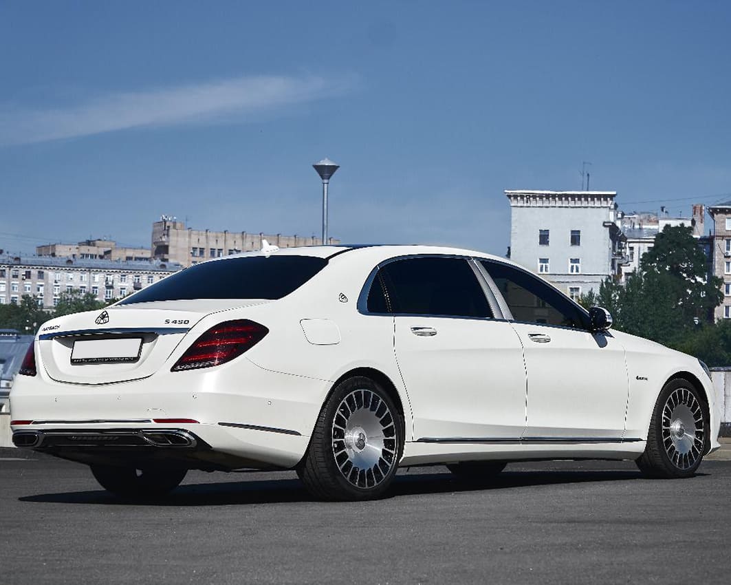 Аренда Mercedes Maybach Restyling белый с водителем в Москве - AMR