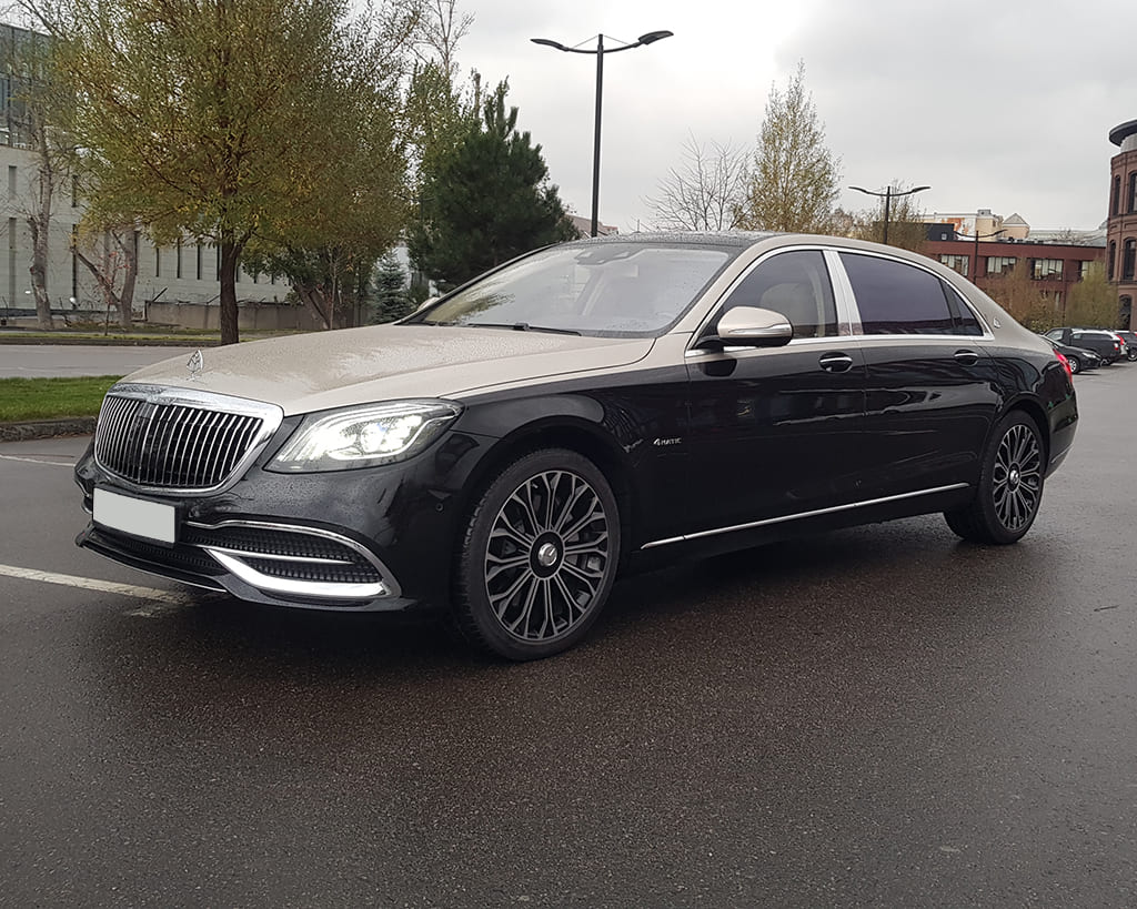 Аренда Mercedes Maybach двухцветный с водителем в Москве - AMR